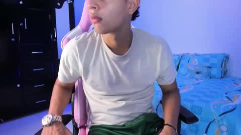 ADRIAN online show from February 25, 8:12 pm