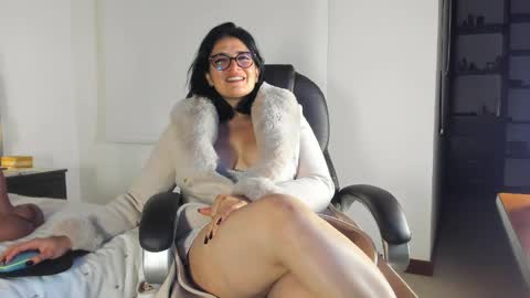 Adriana online show from April 10, 6:30 am