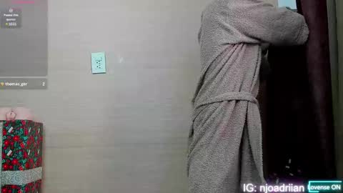 Adrian online show from January 4, 3:39 pm