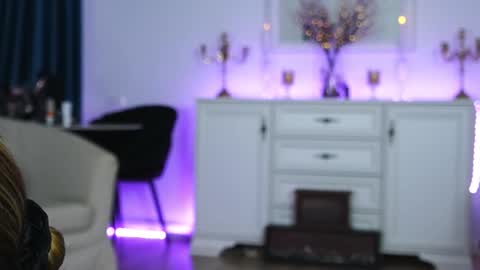 Aelia online show from January 10, 6:08 am