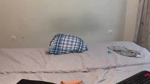 aestheticbull online show from January 22, 1:21 pm