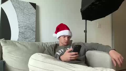 James online show from December 17, 6:53 pm