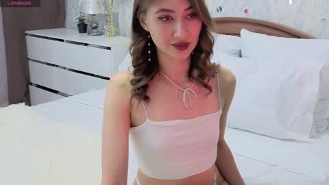 AffiinaLovsx online show from September 27, 7:00 pm