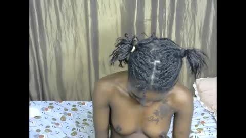 africana_slimqueen online show from May 26, 11:33 pm