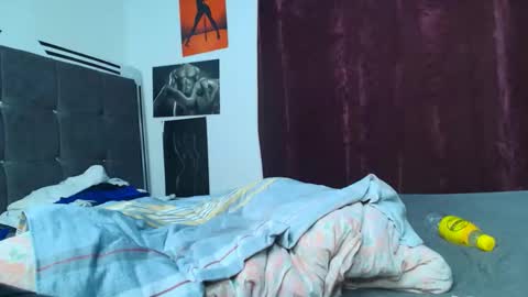 Africanpetitequeenn online show from November 7, 7:38 pm