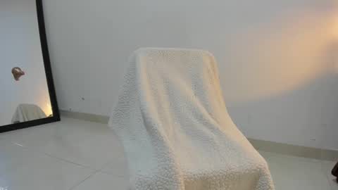 Lorena online show from March 6, 4:07 pm