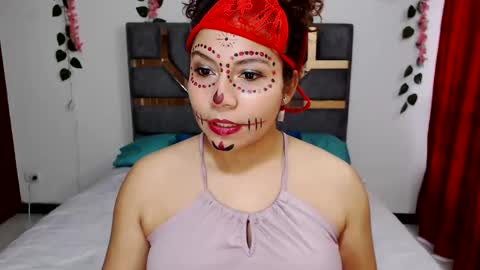 johana online show from October 31, 7:14 pm