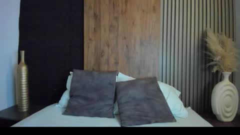 A G A T H A online show from March 9, 12:43 pm