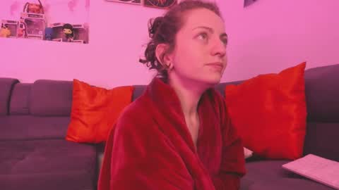 Snapshot of agathaa_ks_ chatting on February 23, 4:17 am Camila 2 online show from February 23, 4:17 am