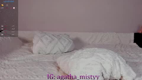 agathameow online show from November 5, 3:03 pm