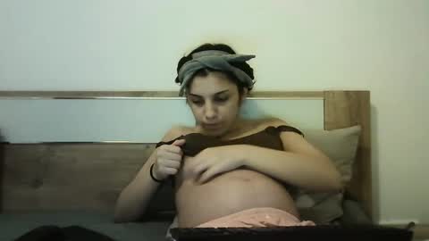 Selena online show from November 11, 8:00 pm