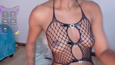 Ahvi Ebony online show from November 19, 11:31 am