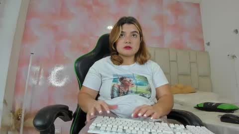 karoline  online show from October 7, 12:50 am