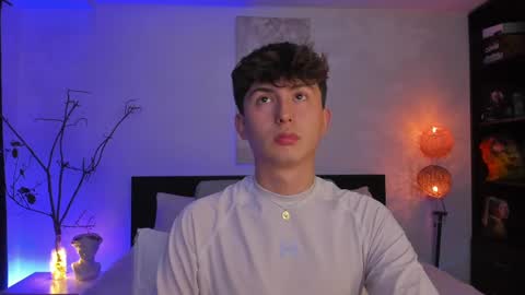 Snapshot of aidan_hale chatting on February 24, 3:02 am A H  online show from February 24, 3:02 am