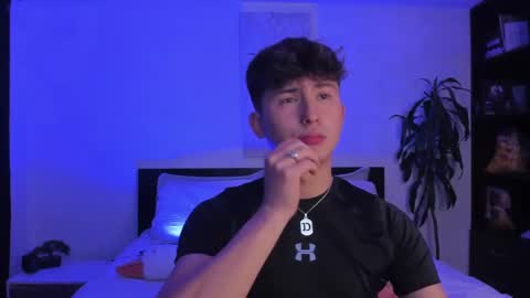 Snapshot of aidan_hale chatting on February 7, 3:45 am A H  online show from February 7, 3:45 am