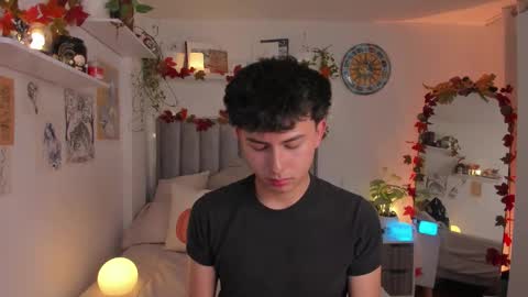 Snapshot of aidan_hale chatting on October 13, 12:56 am A H  online show from October 13, 12:56 am