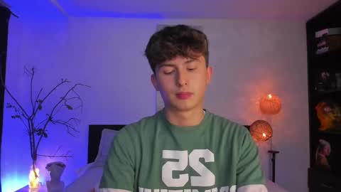 Snapshot of aidan_hale chatting on February 21, 1:33 am A H  online show from February 21, 1:33 am