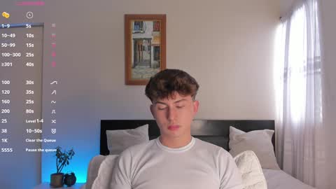 Snapshot of aidan_hale chatting on December 17, 8:21 pm A H  online show from December 17, 8:21 pm