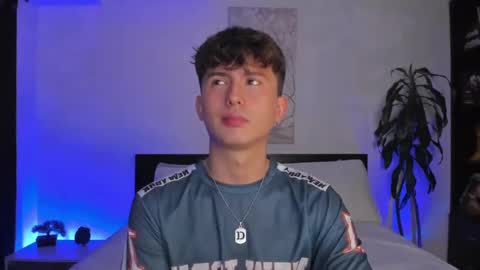 Snapshot of aidan_hale chatting on February 10, 2:19 am A H  online show from February 10, 2:19 am