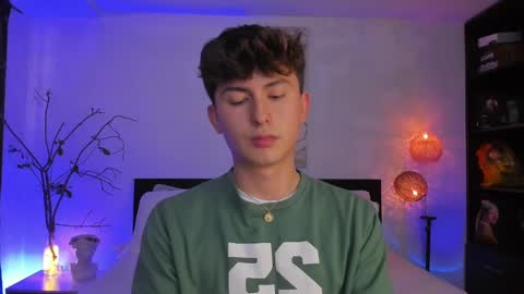 Snapshot of aidan_hale chatting on February 20, 10:26 pm A H  online show from February 20, 10:26 pm