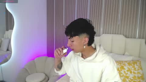 Aiden online show from February 26, 12:30 pm