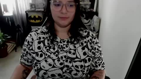 Catalina online show from April 10, 2:11 pm