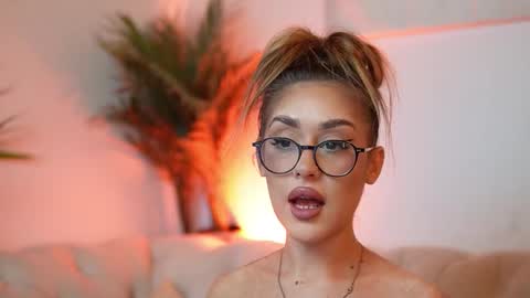  Aileen  online show from October 24, 7:36 pm