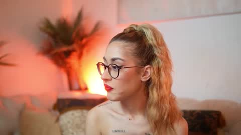  Aileen  online show from January 15, 9:01 pm