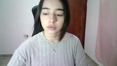 Snapshot of aineangeel chatting on October 5, 2:53 am AINE online show from October 5, 2:53 am