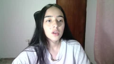 Snapshot of aineangeel chatting on October 28, 1:06 am AINE online show from October 28, 1:06 am