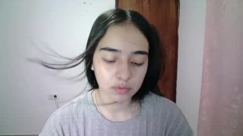 Snapshot of aineangeel chatting on October 12, 1:09 am AINE online show from October 12, 1:09 am