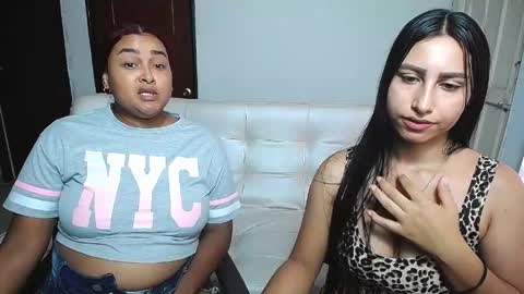 aisha_stacey0410 online show from April 12, 4:22 pm