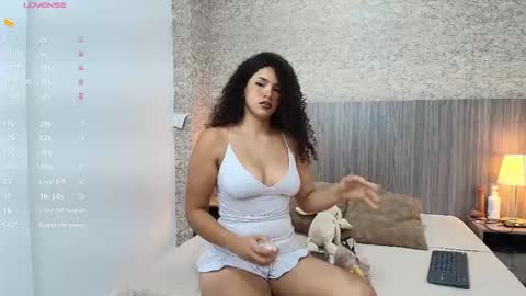 Aisha online show from February 18, 3:50 am