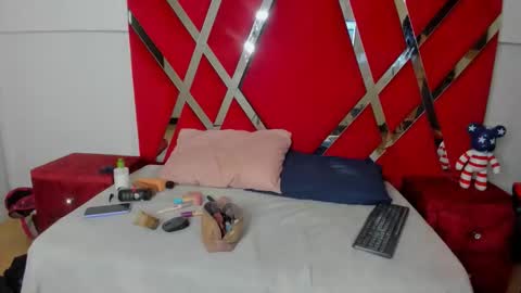 aishaxht online show from March 27, 8:54 pm