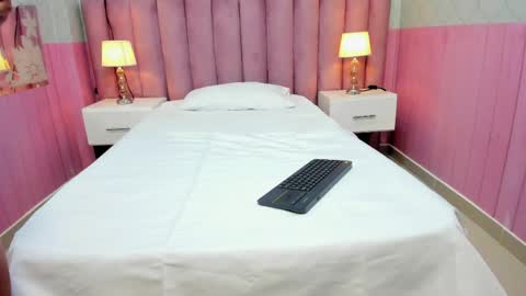aithana_lee online show from May 5, 2:29 am