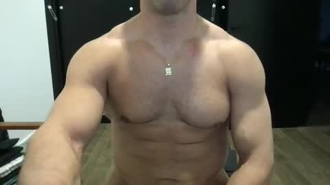 Aitor bigcock online show from March 18, 6:36 pm