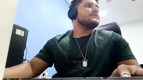 Esteban online show from December 28, 3:47 am