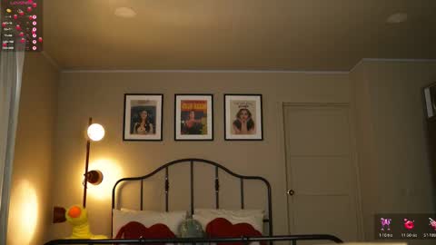 Snapshot of akame_s chatting on March 7, 1:29 pm             online show from March 7, 1:29 pm