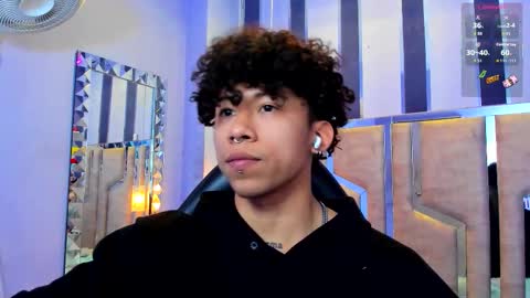 akazaboy online show from March 27, 5:02 am