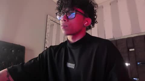 akazaboy online show from March 23, 5:12 am