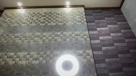 Akemi online show from April 12, 9:30 pm