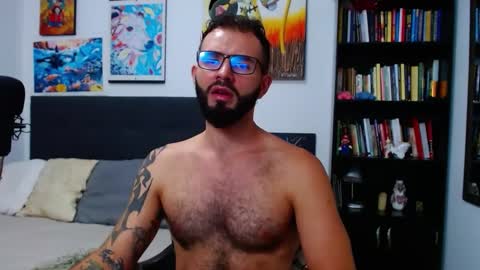 akiles online show from October 13, 10:56 pm