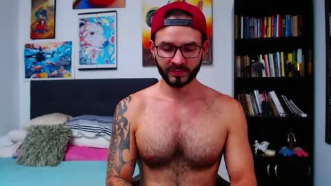 akiles online show from January 28, 10:12 pm