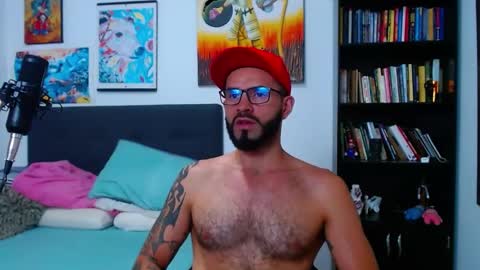 akiles online show from March 5, 1:31 am