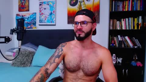 akiles online show from March 12, 10:17 pm