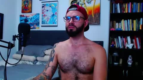 akiles online show from October 8, 11:21 pm