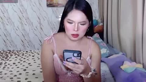 akiragirl_ online show from May 16, 9:57 pm