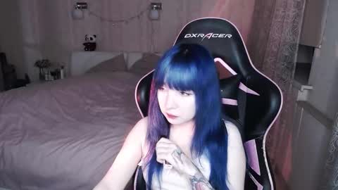 akirahartyx online show from November 11, 3:47 pm