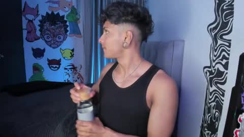 Ander uwu online show from May 6, 11:33 pm