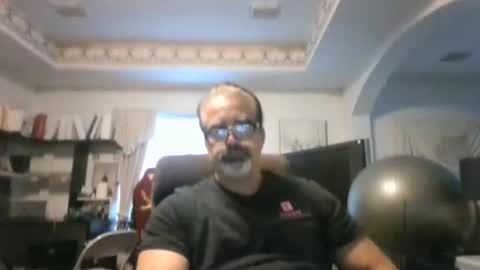 Snapshot of aladdin31673 chatting on October 24, 11:05 pm aladdin31673 online show from October 24, 11:05 pm